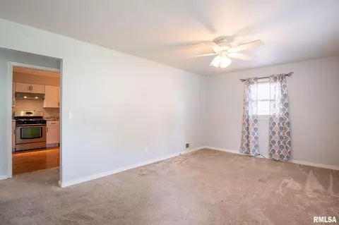 402 Jackson St, Washington, IL 61571 photo 21