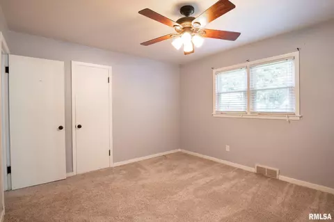 402 Jackson St, Washington, IL 61571 photo 27