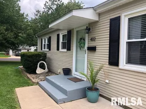 402 Jackson St, Washington, IL 61571 photo 2