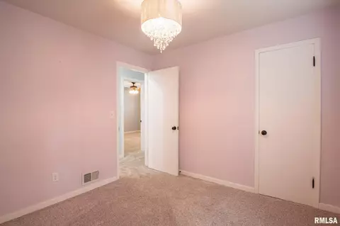 402 Jackson St, Washington, IL 61571 photo 34