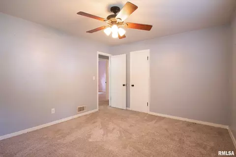 402 Jackson St, Washington, IL 61571 photo 26