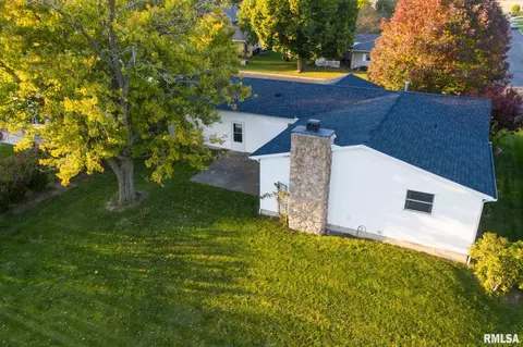601 W High St, Roanoke, IL 61561 photo 50