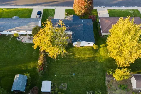 601 W High St, Roanoke, IL 61561 photo 49