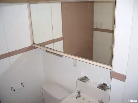 322 W Calhoun St, Macomb, IL 61455 photo 10