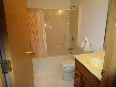 1473 E Myrtle St, Canton, IL 61520 photo 18