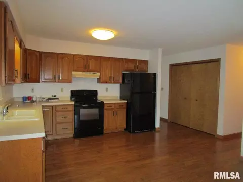1473 E Myrtle St, Canton, IL 61520 photo 14