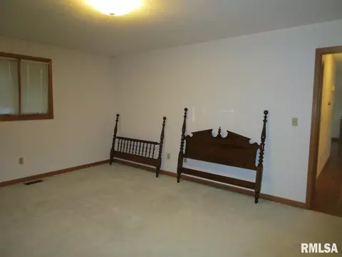 1473 E Myrtle St, Canton, IL 61520 photo 30