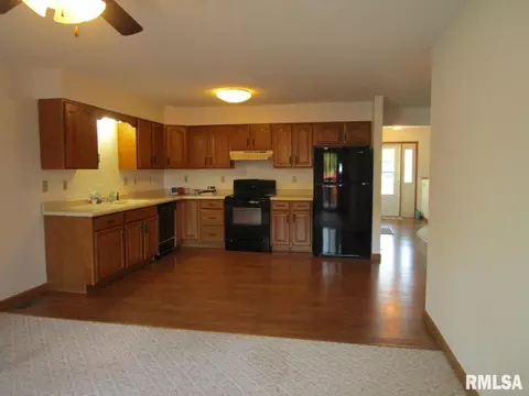 1473 E Myrtle St, Canton, IL 61520 photo 15