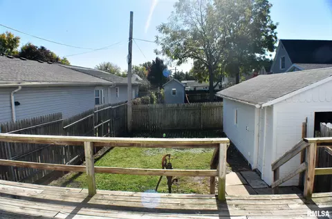 914 E Chestnut St, Canton, IL 61520 photo 13