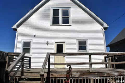 914 E Chestnut St, Canton, IL 61520 photo 14