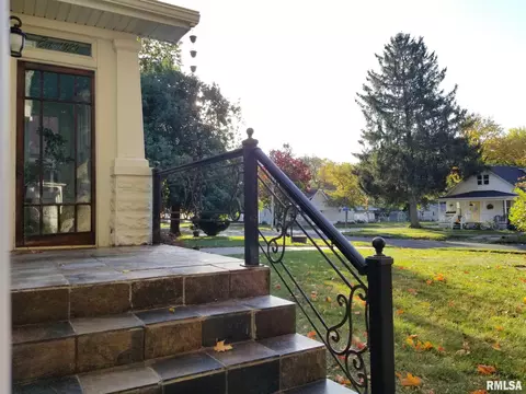 822 E Calhoun St, Macomb, IL 61455 photo 21