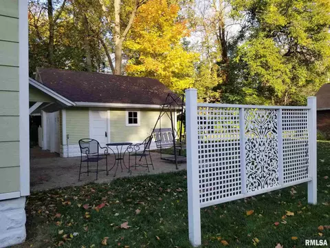 822 E Calhoun St, Macomb, IL 61455 photo 23