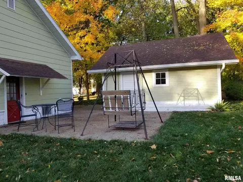 822 E Calhoun St, Macomb, IL 61455 photo 25