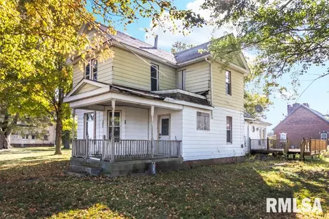 1207 E Clark St, Lowpoint, IL 61545 photo 2