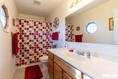 1006 Simon Ct, Eureka, IL 61530 photo 17