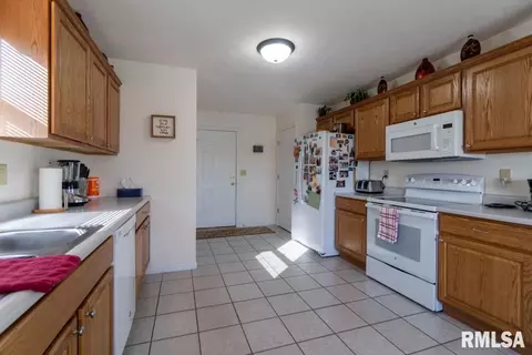 1006 Simon Ct, Eureka, IL 61530 photo 11
