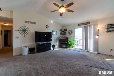 1006 Simon Ct, Eureka, IL 61530 photo 7