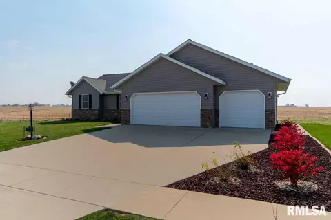1006 Simon Ct, Eureka, IL 61530 photo 2