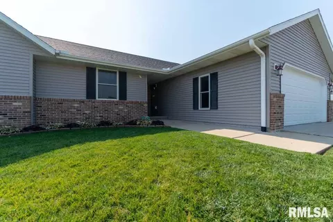 1006 Simon Ct, Eureka, IL 61530 photo 3