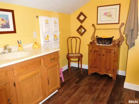 307 W Center St, Eureka, IL 61530 photo 26