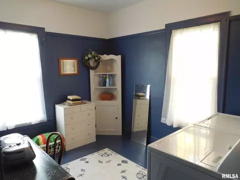 307 W Center St, Eureka, IL 61530 photo 12