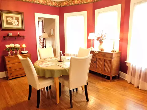307 W Center St, Eureka, IL 61530 photo 9
