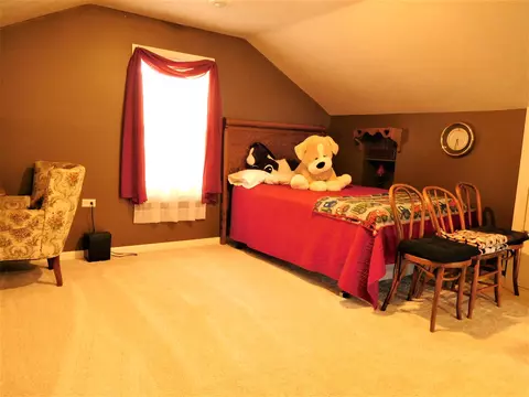 307 W Center St, Eureka, IL 61530 photo 22