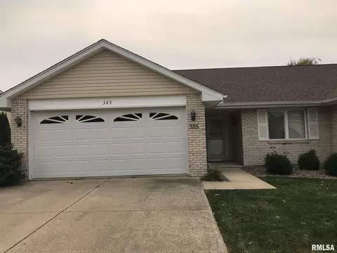 325 Pinecrest Dr, Macomb, IL 61455 photo 1