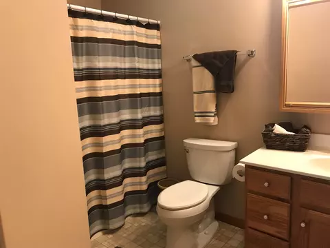 325 Pinecrest Dr, Macomb, IL 61455 photo 10