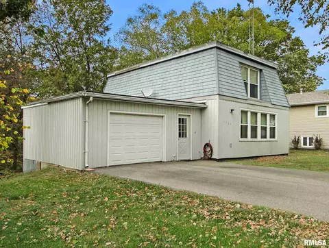 1137 Stacy Ln, Macomb, IL 61455 photo 1