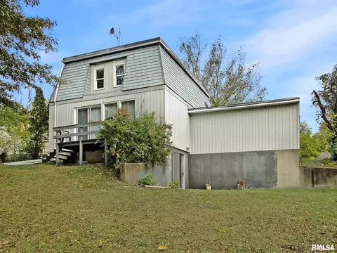 1137 Stacy Ln, Macomb, IL 61455 photo 4