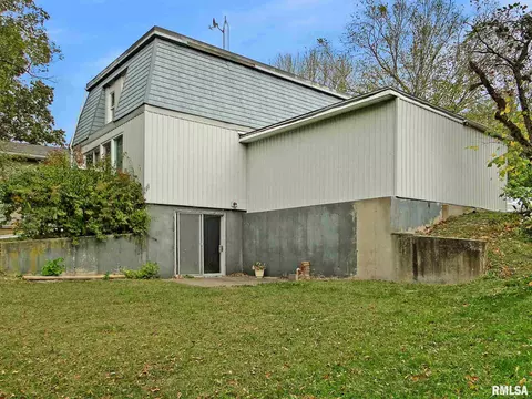 1137 Stacy Ln, Macomb, IL 61455 photo 3