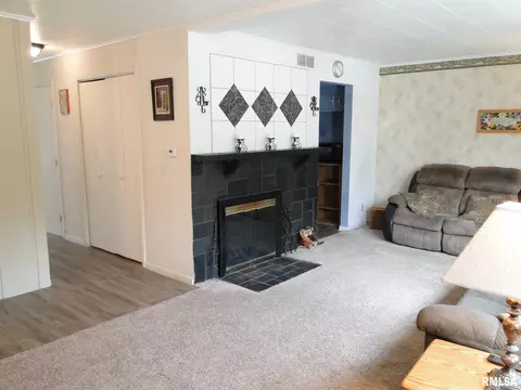 1137 Stacy Ln, Macomb, IL 61455 photo 7