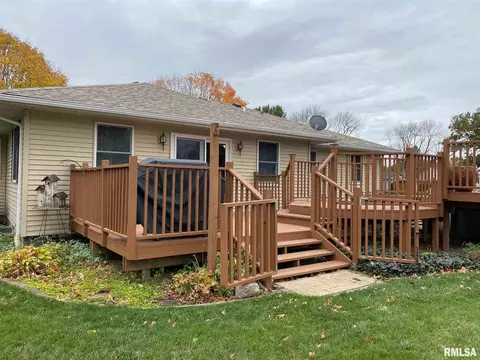 1123 E Sycamore St, Canton, IL 61520 photo 35