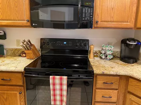 1123 E Sycamore St, Canton, IL 61520 photo 11