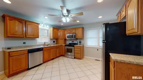 112 N Spring St, Metamora, IL 61548 photo 12