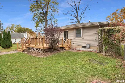 112 N Spring St, Metamora, IL 61548 photo 2