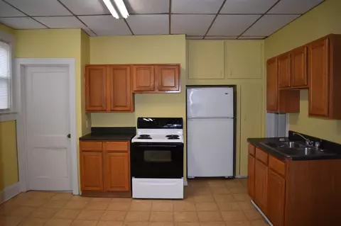 536 N Johnson St, Macomb, IL 61455 photo 5