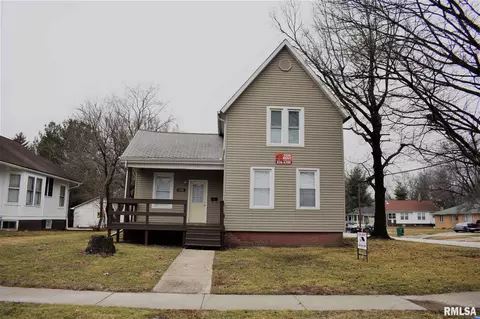 536 N Johnson St, Macomb, IL 61455 photo 1