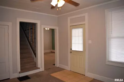 536 N Johnson St, Macomb, IL 61455 photo 3