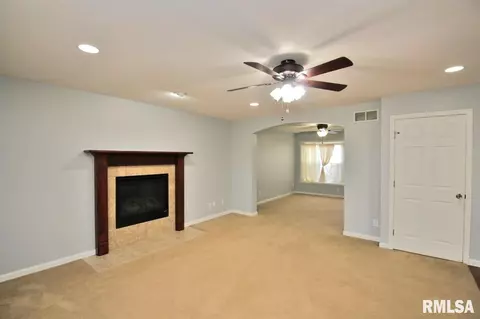 1607 W Meadowview Dr, Dunlap, IL 61525 photo 10