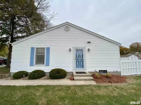 15 Richmond Rd, Macomb, IL 61455 photo 1
