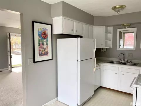 15 Richmond Rd, Macomb, IL 61455 photo 9