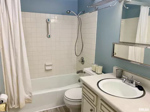 15 Richmond Rd, Macomb, IL 61455 photo 13