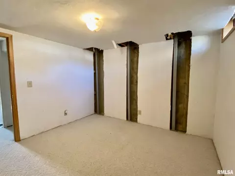 15 Richmond Rd, Macomb, IL 61455 photo 26