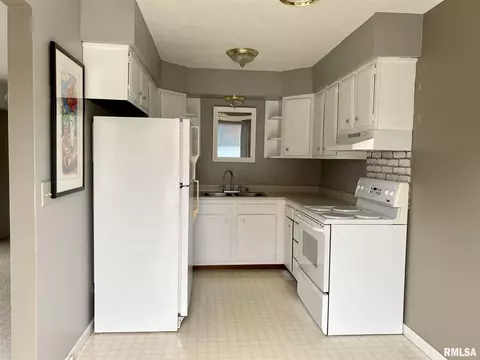 15 Richmond Rd, Macomb, IL 61455 photo 10