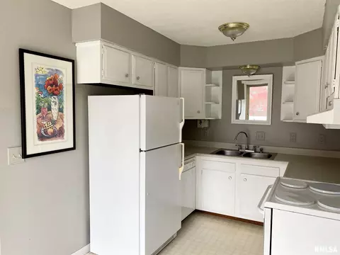 15 Richmond Rd, Macomb, IL 61455 photo 8