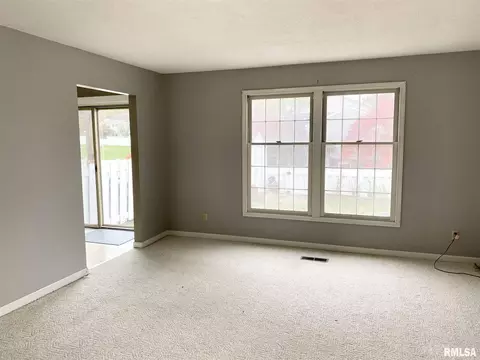 15 Richmond Rd, Macomb, IL 61455 photo 7
