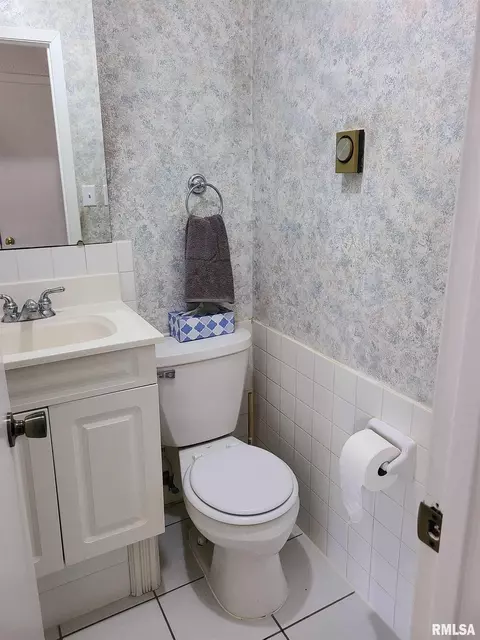 1435 E Sycamore St, Canton, IL 61520 photo 13