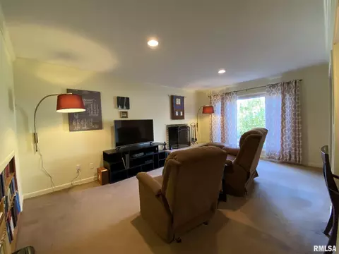 1327 Parkview Dr, Macomb, IL 61455 photo 19